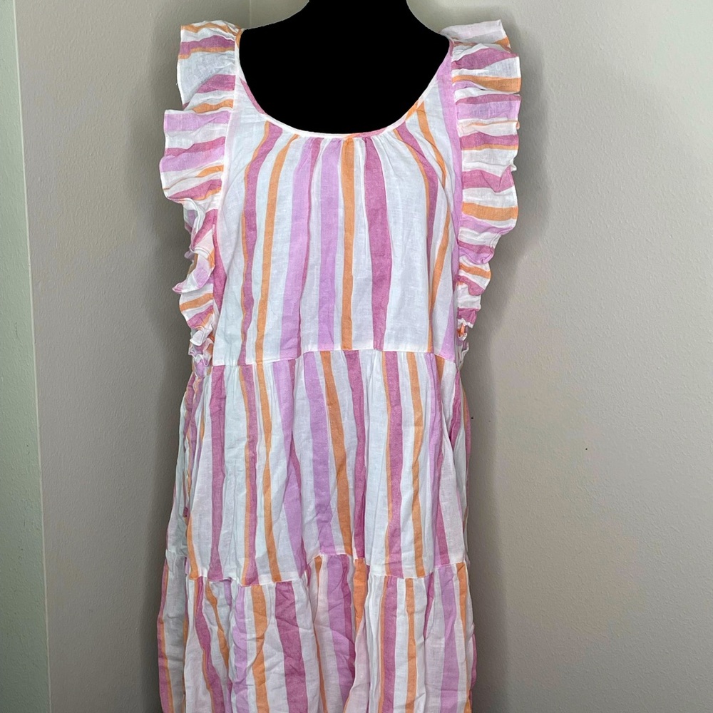 Easy, breezy summer linen dress.